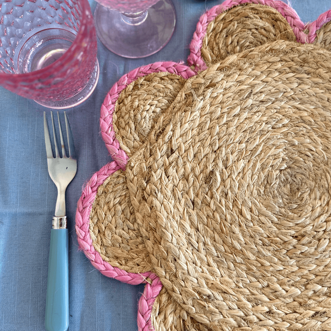 Light Pink Scallop Placemat