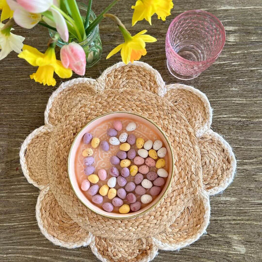 White Scallop Placemat